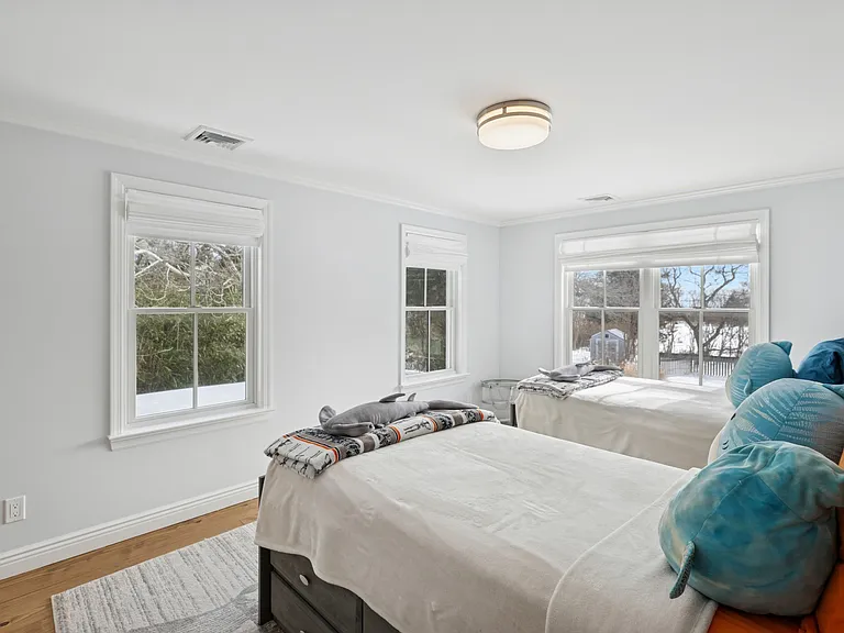 582 Montauk Hwy — Photo 28