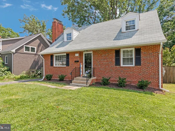 4752 6th St S, Arlington, VA 22204