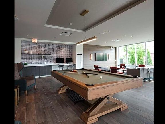 2nd image of 1704 N Milwaukee Ave #101