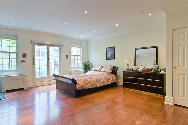 Rented by Town Residential | media 39