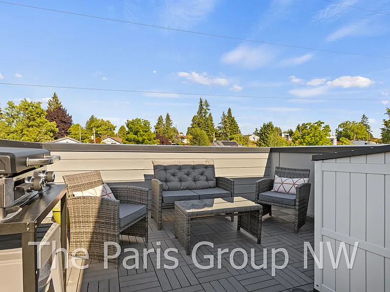 8453 Delridge Way SW — Photo 32