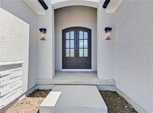 22141 W 94th Ter, Lenexa, KS 66220