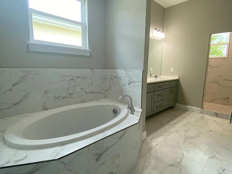 741 Grand Cypress Ln — Photo 27