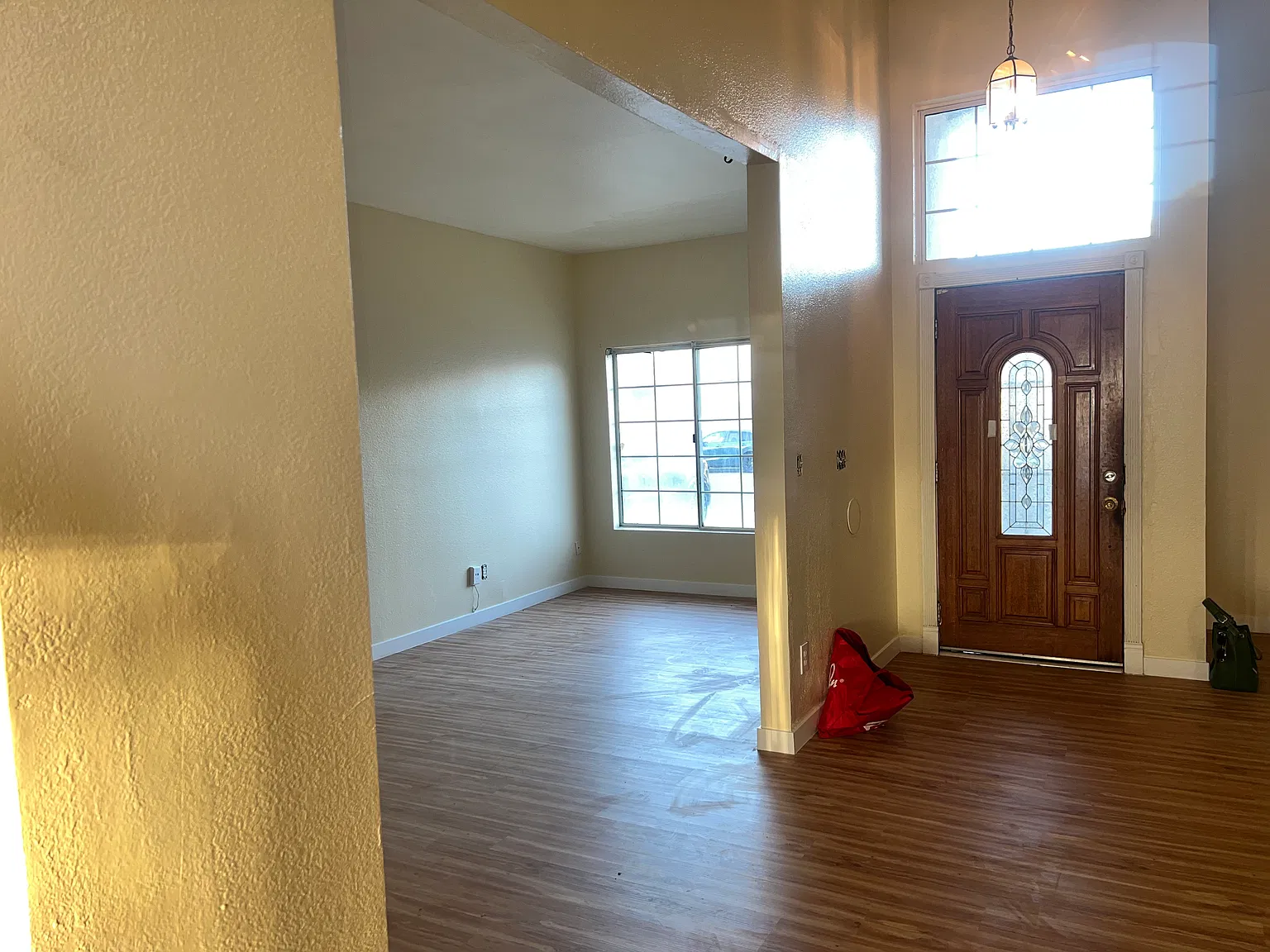 39505 Hawthorne St — Photo 2