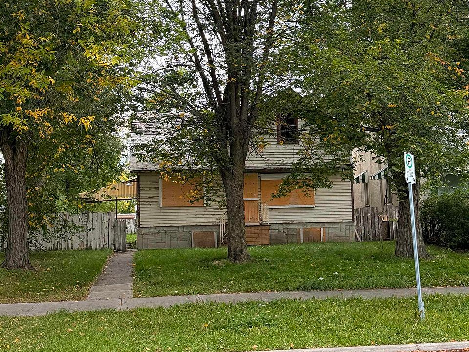 2nd image of 10952 108th St NW