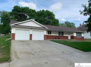 517 N Oakland Ave, Oakland, NE 68045