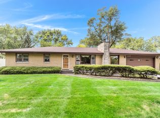 815 Barber Ln, Joliet, IL 60435