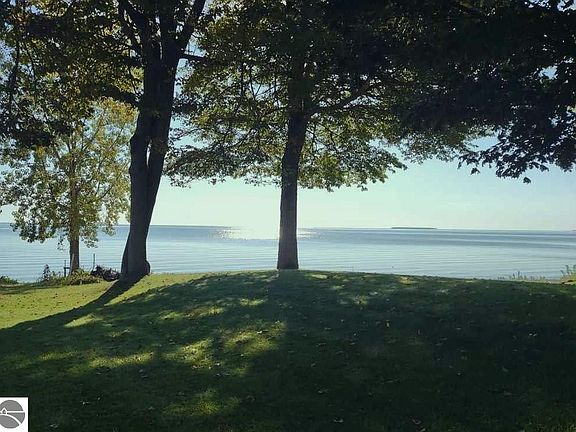 5th image of 5867 Huron Woods Dr