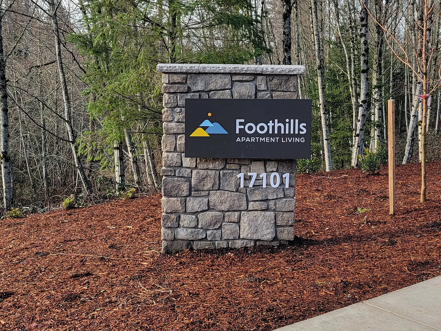Foothills Apartment Living — Photo 4