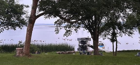 3rd image of 29773 Pioneer Ave