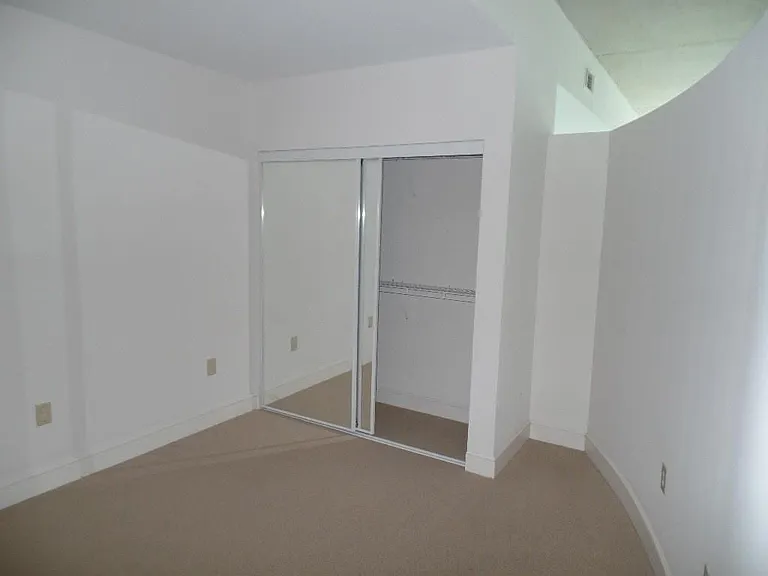 950 W Peachtree St #1514 — Photo 14