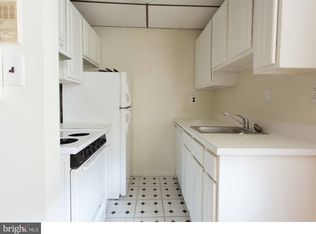 727 Spruce St #3B, Philadelphia, PA 19106