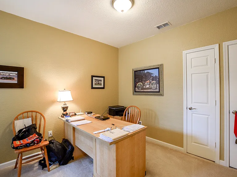 5030 Maxon Ter — Photo 11