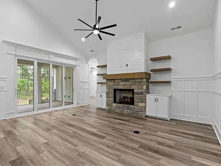 527 S Middleton Dr NW — Photo 6