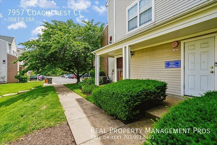 7957 Coachcrest Ct