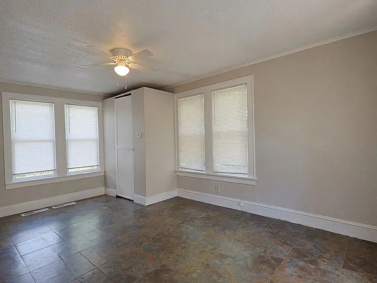 139 E Lister St — Photo 8
