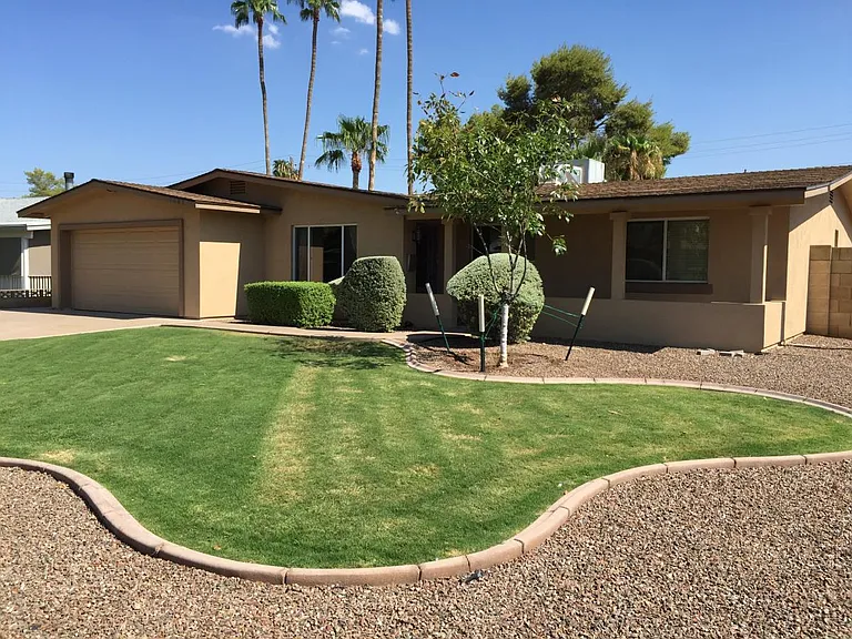Lovely tempe home, welcoming updated interior