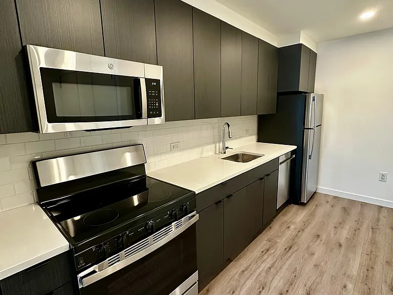 2 Homestead Pl #3 — Photo 3