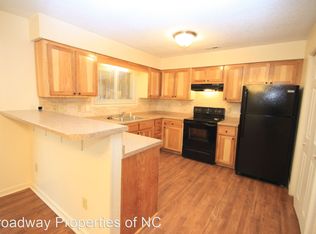 28 Woodstone Dr, Marshall, NC 28787