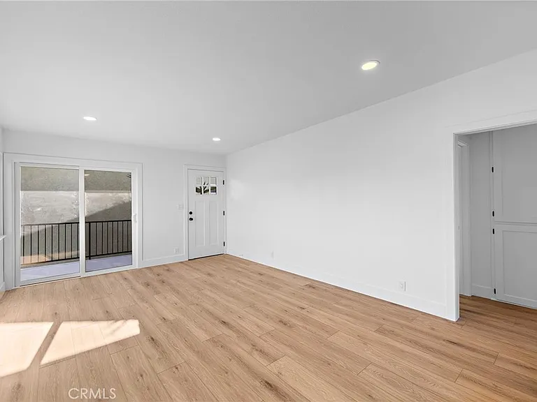 213 Avenida Lobeiro #B — Photo 5