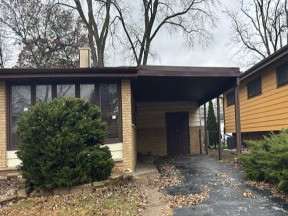 2nd image of 17214 Country Ln