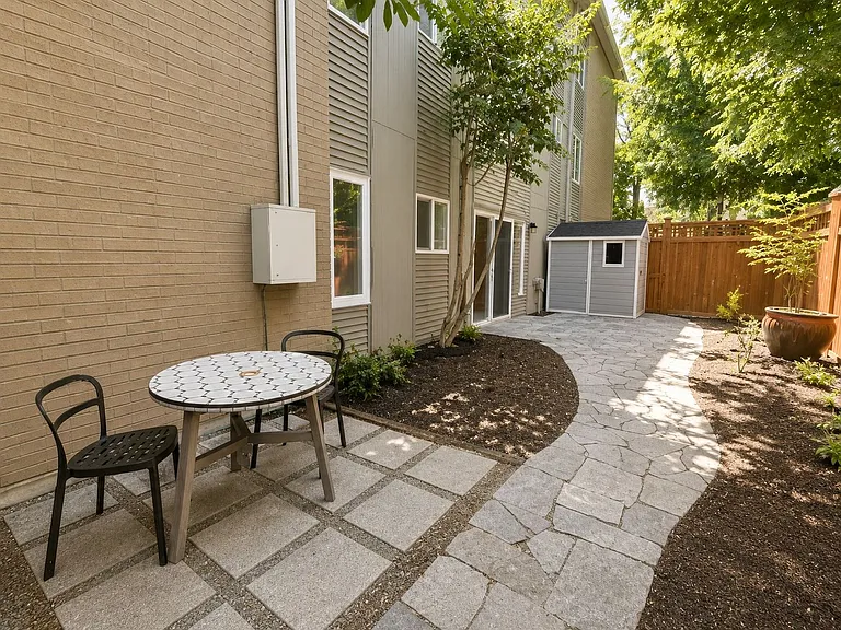 2111 E John St #104 — Photo 9