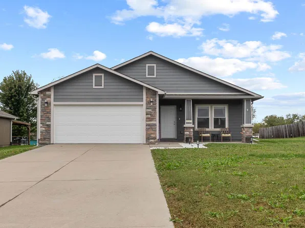 2227 SE Shiloh Ridge Ln, Tecumseh, KS 66542