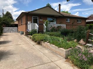 7021 Avrum Dr, Denver, CO 80221