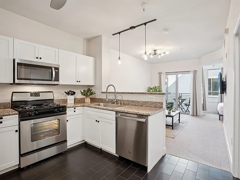 100 S Alameda St #371 — Photo 11