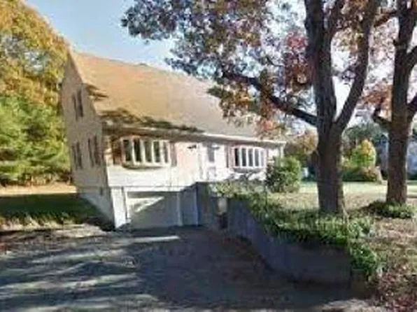 110 Elm St, Bellingham, MA 02019