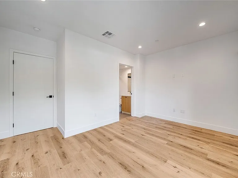 6201 La Mirada #8 — Photo 8