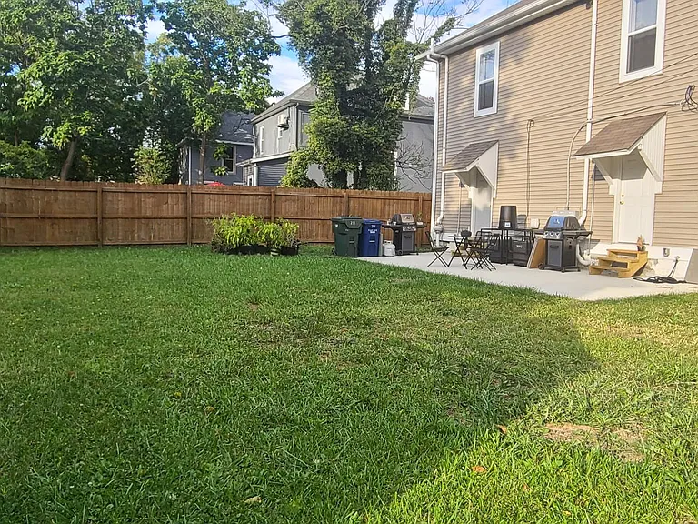 209 Miami Ave — Photo 24