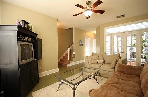 3rd image of 4727 Annunciation St
