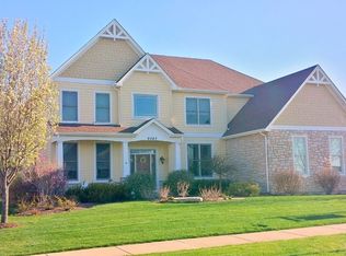 2367 Hunt Ln, Batavia, IL 60510