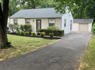 5618 Meadowcrest Ln, Nashville, TN 37209
