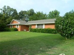 425 Kaufman St N, Mount Vernon, TX 75457