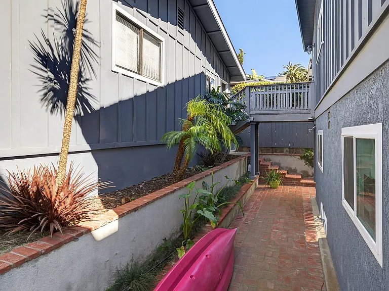 4229 Faria Rd — Photo 33