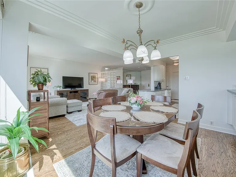320 Fort Duquesne Blvd #26N — Photo 13