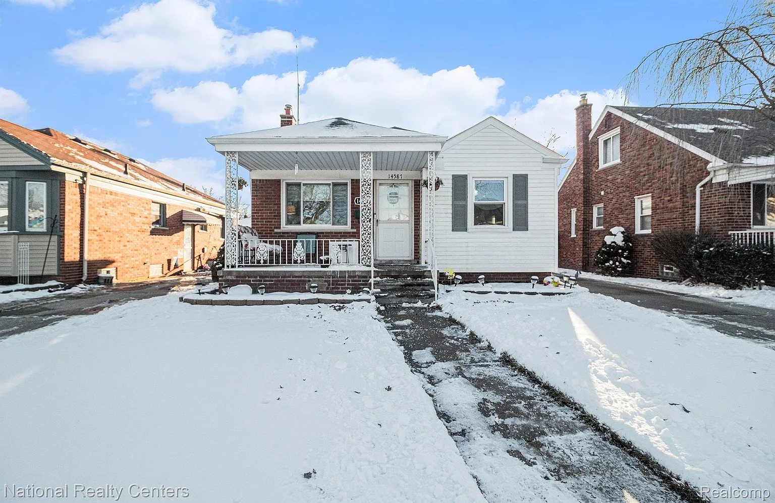 14587 Markese Ave photo 1