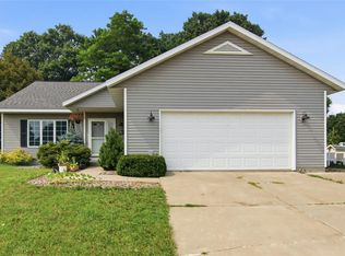 201 Jersey Ln, Elk Mound, WI 54739