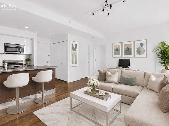 3rd image of 350 W 42nd St APT 26M