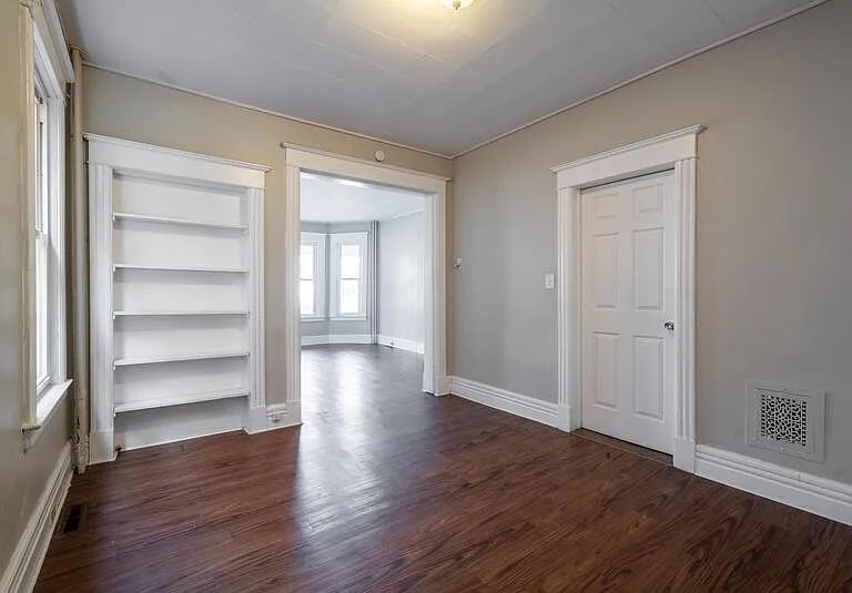 450 Yates St #2 — Photo 12
