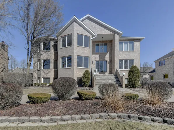 10327 Sandy Ln, Munster, IN 46321