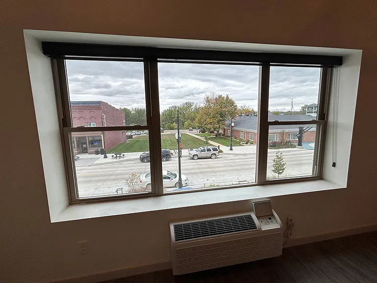 101 Main St S #216 — Photo 5