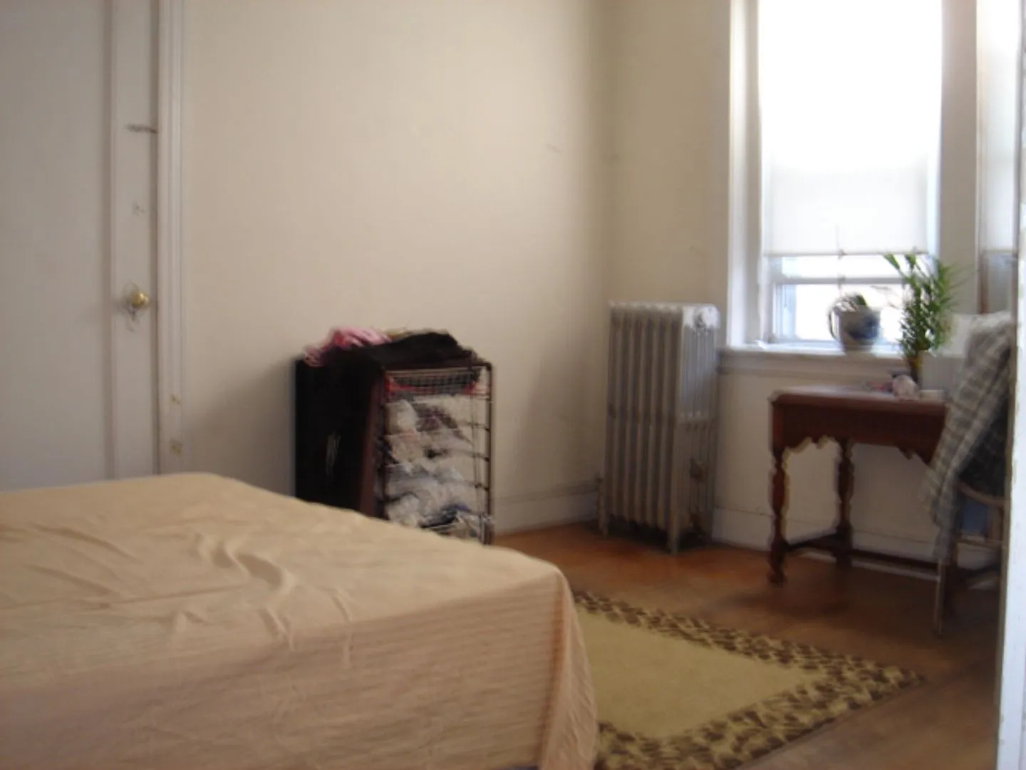 June Packards Corner Huge Sunny Stainless Steel Kitchen Heat Inc No Fee Students Ok — Photo 3