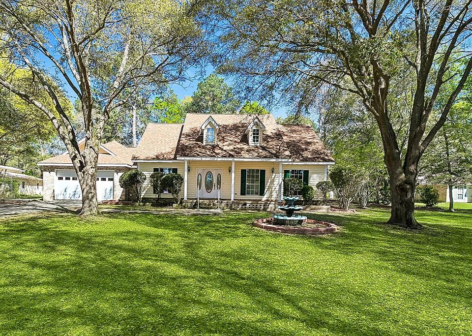 1st image of 18 Point View Dr