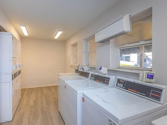 3rd image of 11721 Parliament St #47734