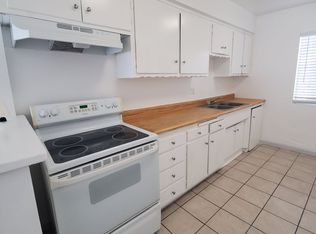 $2,050- Beautiful, Spacious 2 Bedroom 1 Bath in Long Beach - Parking Garage available!, Long Beach, CA 90813