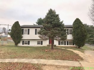860 Deanna Ct, Radcliff, KY 40160