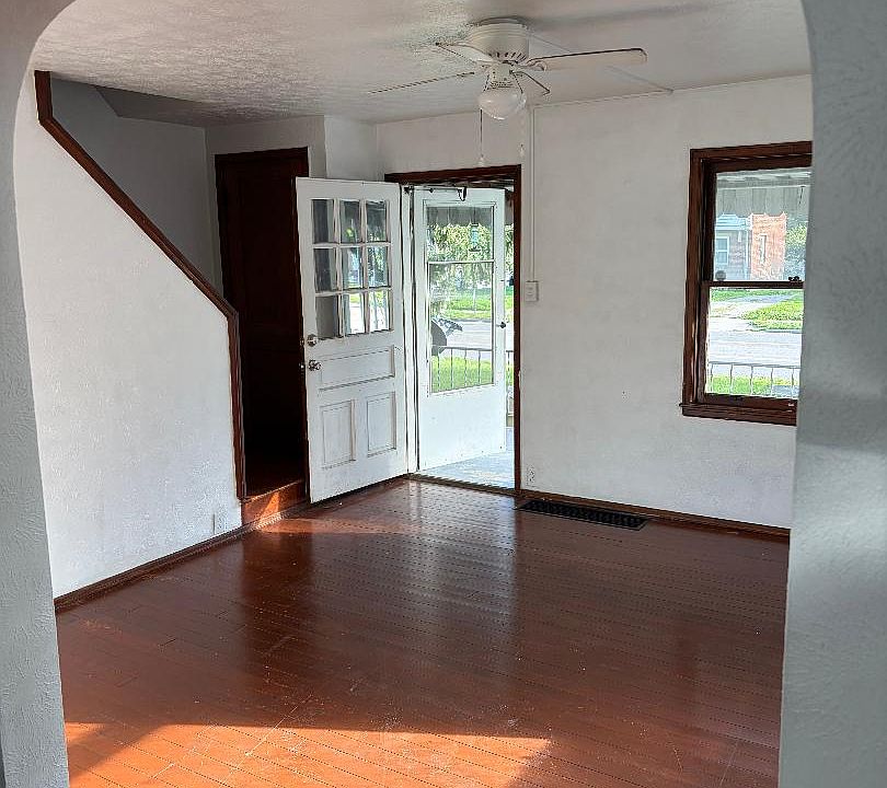 1st image of 876-878 E McCreight Ave #876